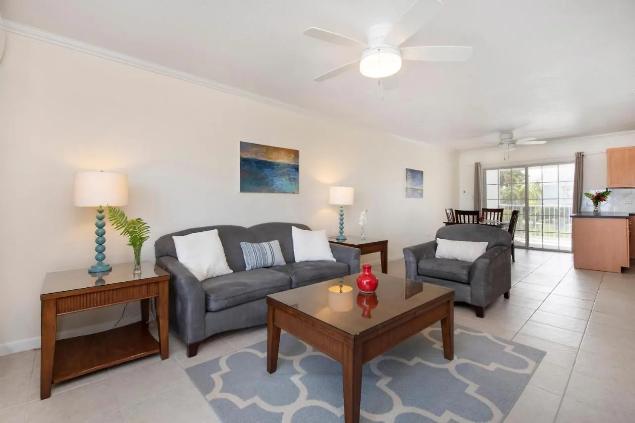 Snug Harbour View Condo #9 George Town Cayman Adaları