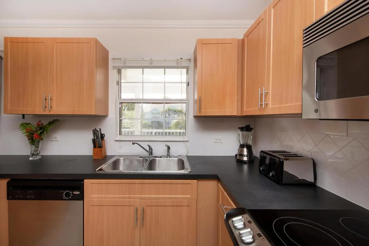 Snug Harbour View Condo #9 George Town Tatil Evi